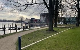 Luxuriöses Studio mit privatem Zugang zum See
